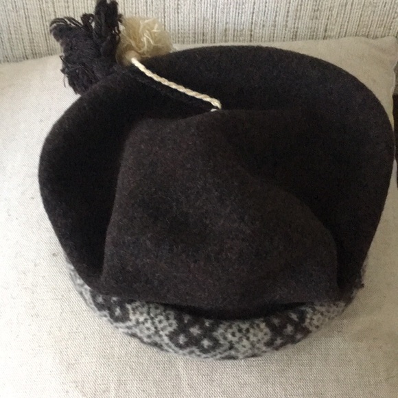 Beret - Picture 6 of 8